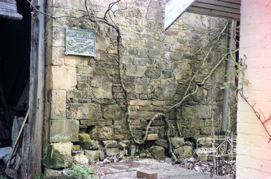 Photograph, Barn Wall, Sweeney's Cottage, Sweeneys Lane, Eltham, c.1985, 1985c