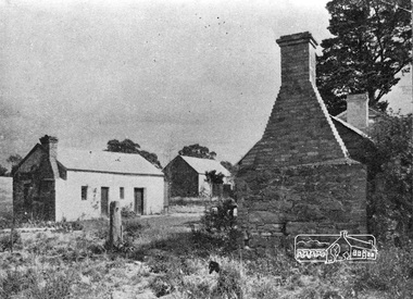 Negative - Photograph, Home Beautiful (United Press), Thomas Sweeney's original cottage at Culla Hill, Eltham, 1940