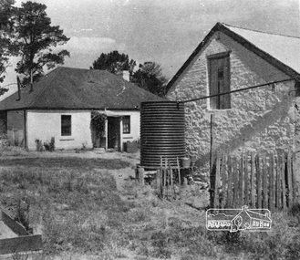 Negative - Photograph, Home Beautiful (United Press), Thomas Sweeney's original cottage at Culla Hill, Eltham, 1940