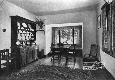 Negative - Photograph, Home Beautiful (United Press), Thomas Sweeney's original cottage at Culla Hill, Eltham, 1940
