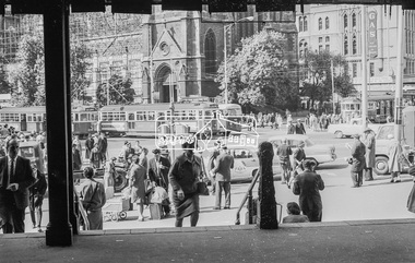 Photograph, George Coop, A day in Melbourne, Flinders Street Station, Swanston Street, November 1962, 1962