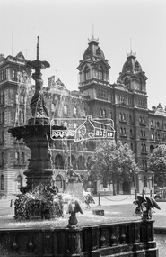 Photograph, George Coop, A day in Melbourne, the Hotel Windsor, Spring Street, November 1962, 1962