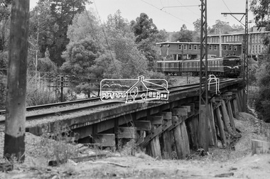Photograph, George Coop, Princes Bridge bound Harris (Blue) train crossing the Eltham Railway Trestle Bridge, March 1980, 1980