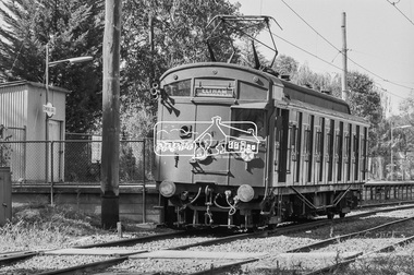 Photograph, George Coop, Single Motor Carriage 471M Tait train departing Diamond Creek Railway Station bound for Eltham, March 1980, 1980