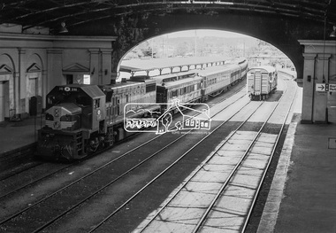 Photograph, George Coop, The Train of Knowledge, hauled by an X-class diesel locomotive, X48, Ballarat Railway Station, c.October 1982, 1982