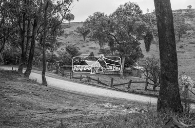 Photograph, Birch Cottage, Eltham-Yarra Glen Road, c.1970, 1970