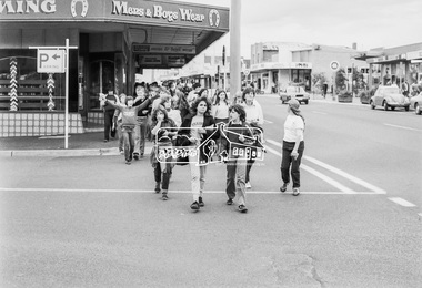 Photograph, George Coop, Sunnyside Beach, Mount Eliza, c.August 1983, 1983