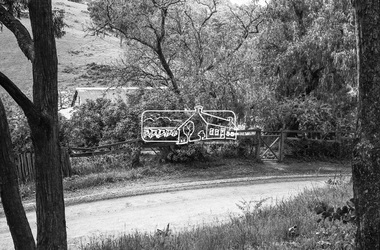 Photograph, Birch Cottage, Eltham-Yarra Glen Road, c.1970, 1970