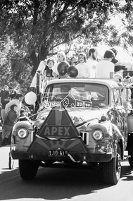 Photograph, Apex, Eltham Community Festival Grand Parade, Main Road near Arthur Street, Eltham, 6 August 1977, 1977