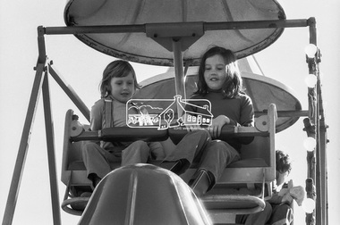 Photograph, Monster Carnival and Bazaar, Eltham Community Festival, The Common, 6 August 1977, 1977