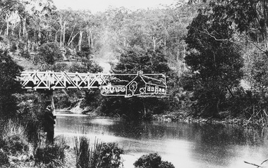 Photograph, Rourkes Ridge, on the Yea border, near Kinglake