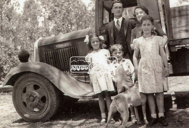 Photograph, Frank Stokes with his mother Florence (nee  West) and children, Dorothy (left), David (centre) and Beryl (right), Stokes Orchard, Nyora Road, Eltham, c.1950, 1950c