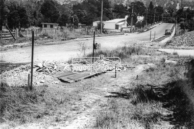 Photograph, Looking west at intersection of Dalton and Bible streets, Eltham, c. September 1966, 1966c