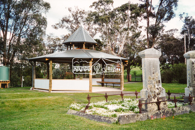 Photograph, A walk through the cemetery at Kangaroo Ground, Diana Bassett-Smith, 1 October 2001, 2001