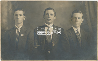Postcard, Sinclair family, Diamond Creek, 1918c
