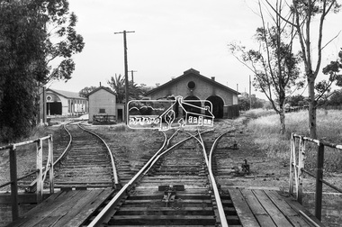 Photograph, Steam locomotive K-173 ouside the locomotive shed, Echuca Railway Station, c.November 1962, 1962