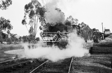 Photograph, Steam locomotive J-526 on the turntable, Echuca Railway Station, November 1963, 1963