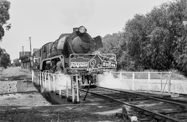 Photograph, Steam locomotive R-727 entering the turntable near the coal hopper, Echuca Railway Station, November 1963, 1963