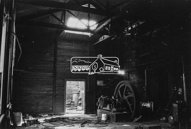 Photograph, Timber salvage during demolition of former Templestowe Cool Store, c.November 1974, November 1974