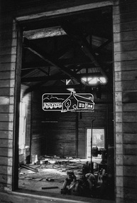 Photograph, Timber salvage during demolition of former Templestowe Cool Store, c.November 1974, November 1974