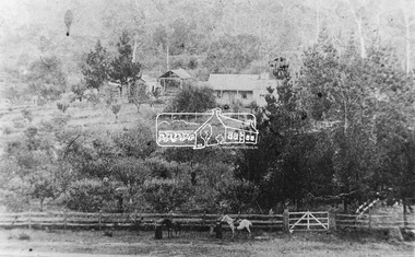 Photograph, Elevated view of farmhouse and buildings, possibly Diamond Creek and Hurstbridge district, c.1900