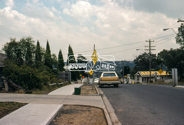 Photograph, Sherbourne Road near intersection with Gladstone Road, Briar Hill, Dec. 1980