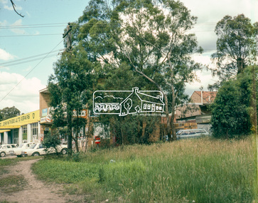 Photograph, John Withers Auto Repairs cnr Main Road and Beard Street, Eltham East, Dec. 1980