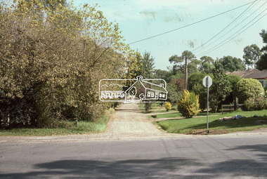 Photograph, Franklin Street, Eltham, 1985