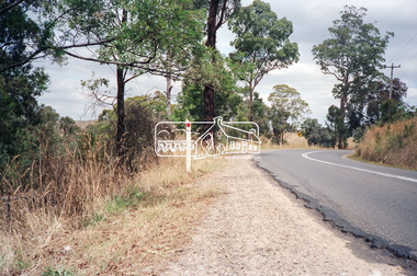Photograph, Looking south towards the Kangaroo Ground Horse and Pony Club, Kangaroo Ground-St Andrews Road, Kangaroo Ground, c.1989, 1989
