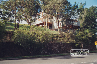 Photograph, Kinloch Gardens, 93 Arthur Street, Eltham, 1998c