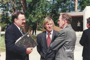Photograph, Ian Jelbart (right) and Robert Marshall (centre) at the launch of the Kinloch Gardens development, 93 Arthur Street, Eltham, April 1998