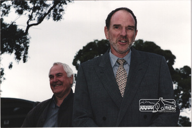 Photograph, Owner and Architect Ian Jelbart addressing the guests at the launch of the Kinloch Gardens development, 93 Arthur Street, Eltham, April 1998, April 1998