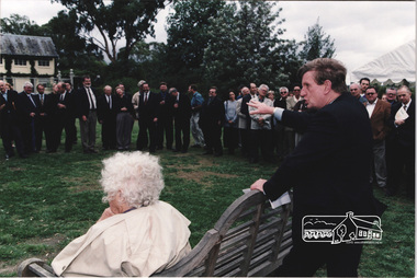 Photograph, Planning Minister Rob Maclellan at the launch of the Kinloch Gardens development, 93 Arthur Street, Eltham, April 1998, April 1998