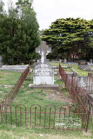 Photograph, Peter Pidgeon, Grave of John and Mary Murray, Eltham Cemetery, Victoria, 5 April 2021