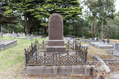 Photograph, Peter Pidgeon, Grave of Patrick Carrucan, Eltham Cemetery, Victoria, 5 April 2021