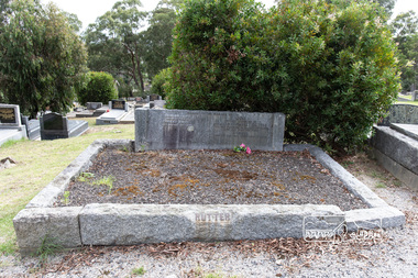 Photograph, Peter Pidgeon, Grave of Beulah Alice Rutter and children, June and Samuel, Eltham Cemetery, Victoria, 5 April 2021