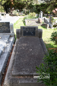 Photograph, Peter Pidgeon, Grave of Honor Birch, Eltham Cemetery, Victoria, 5 April 2021