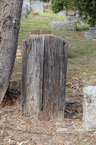 Photograph, Peter Pidgeon, Indecipherable monument, grave CE 62, Eltham cemetery, Victoria, 5 April 2021