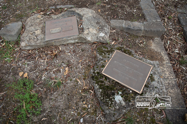 Photograph, Peter Pidgeon, Memorial for Clem and Nina Christesen, Eltham Cemetery, Victoria, 5 April 2021