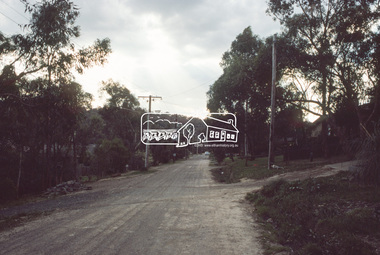 Slide, Quinn Estate looking west along Cressy Street, Montmorency, c.Oct. 1980