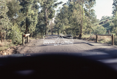 Slide, Road sealing: Cottlesbridge-Strathewan Road, Jun. 1981