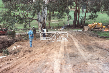Slide, Culvert construction: Greens Road, Arthurs Creek, 19 Jun. 1981