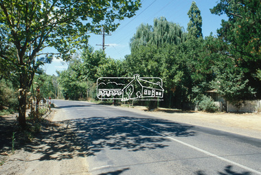 Slide, Main Road, Eltham South, Nov. 1981