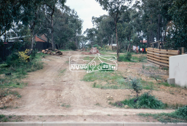 Photograph, Water Main Pipe Track (Madine Way-Bainbridge Drive), Eltham, 3 Sep 1981