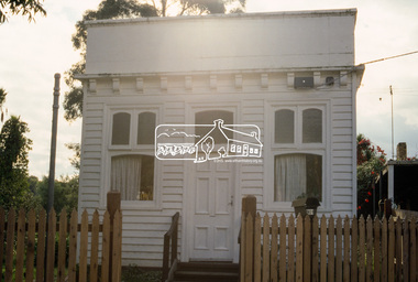 Photograph, Former Commercial Bank of Australia buildiing, 901 Main Road, Hurstbridge, c.May 1988