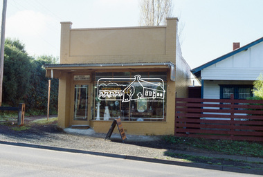 Slide - Photograph, Second Life, 736 Main Road, Eltham, c.May 1988