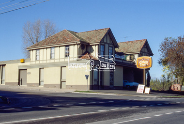 Slide - Photograph, Eltham Tavern, 746 Main Road, Eltham, c.May 1988