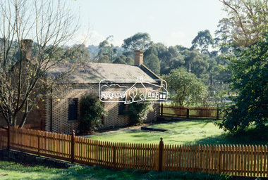 Slide - Photograph, Shillinglaw Cottage, 4 Panther Place, Eltham, c.May 1988
