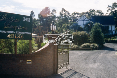 Slide - Photograph, Ballara Receptions, 1451 Main Road, Eltham, c.May 1988