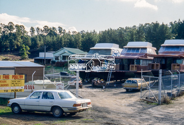 Slide - Photograph, Research Industrial Estate, 1607 Main Road, Research, c.May 1988